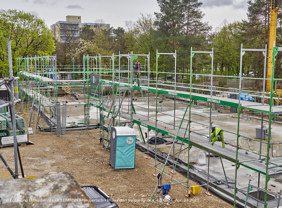 24.04.2023 - Baustelle am Haus für Kinder in der Quiddestraße in Neuperlach